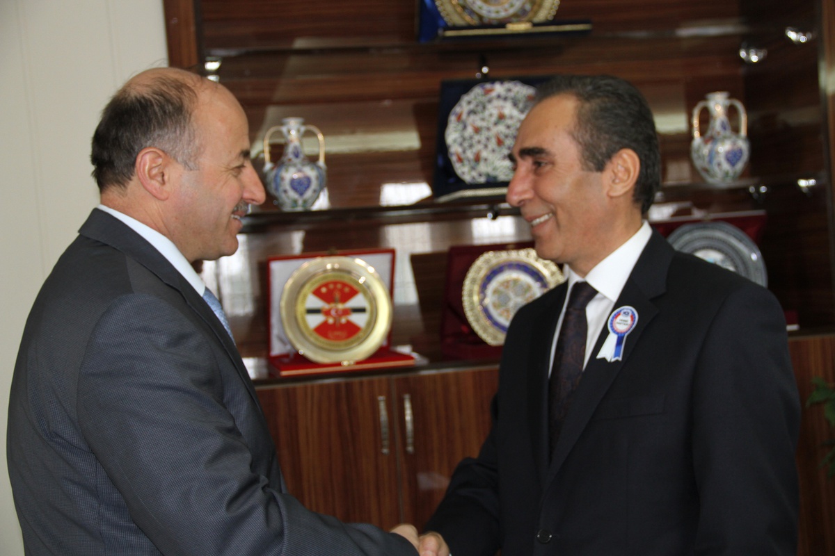 Vali Azizoğlu\'na Vergi Haftası Ziyareti