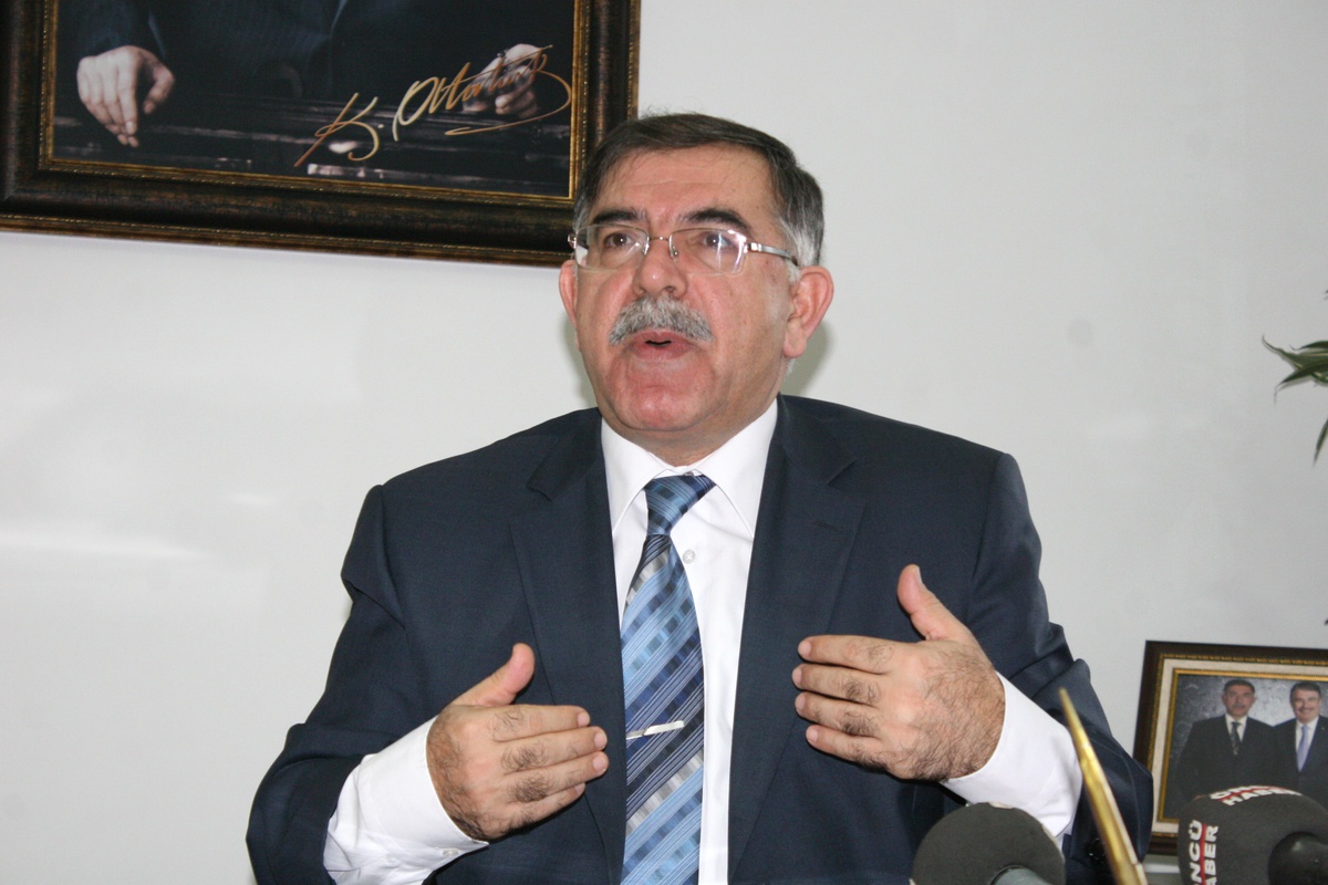 Vali Yılmaz Öğrenci Yurdu Arsası İçin Çalışmaları Hızlandırdı