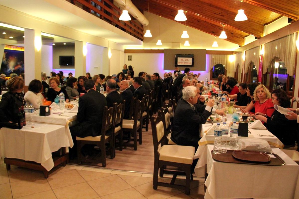 Yardım Sevenler Derneği\'nde 85. Yıl Coşkusu