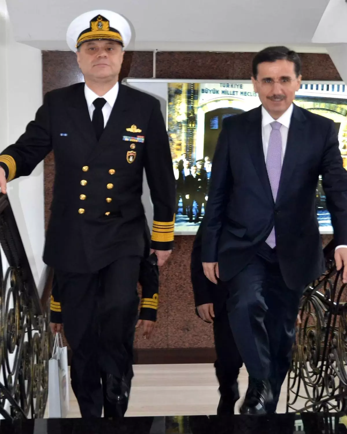 Yeni Donanma Komutanı Valiliği Ziyaret Etti