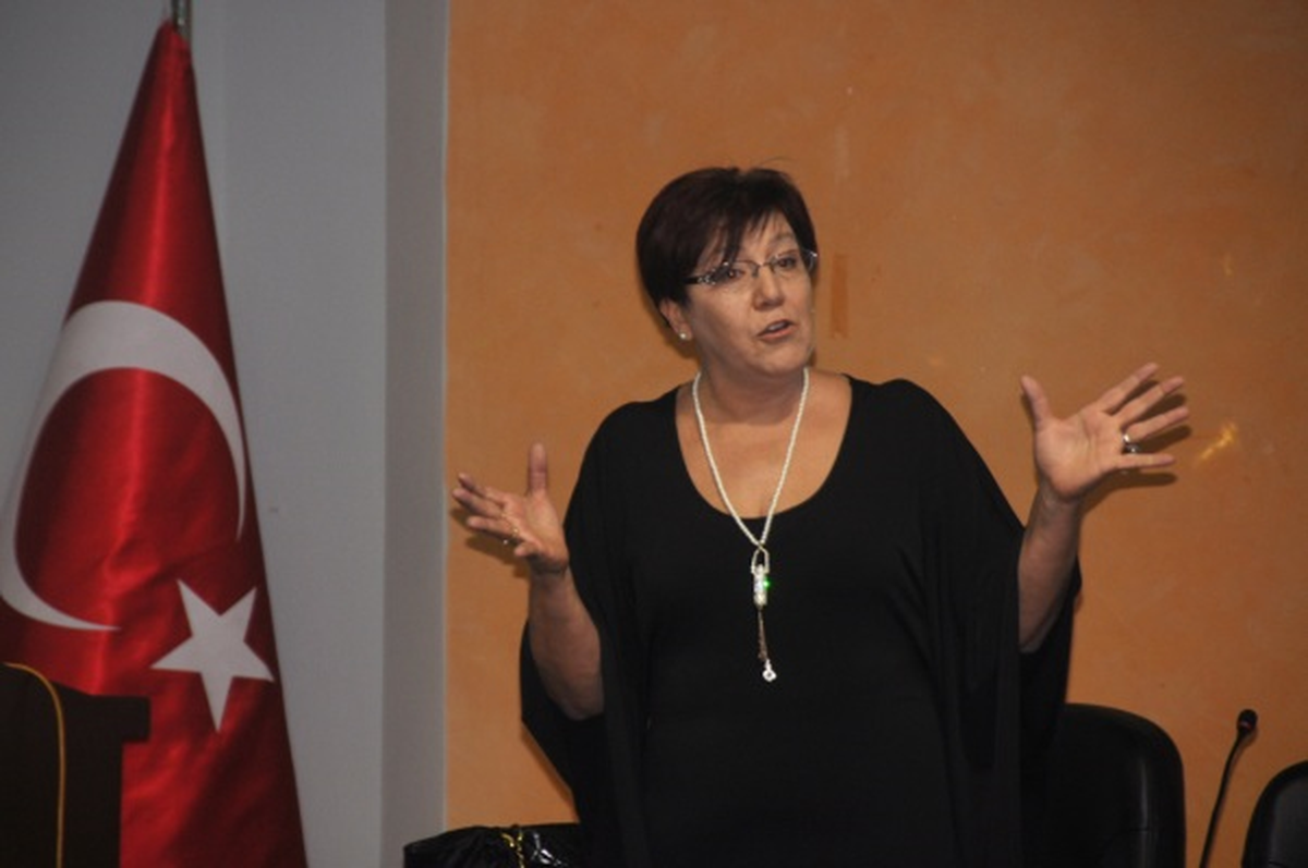 Aile İçi İletişim Seminerine Yoğun İlgi
