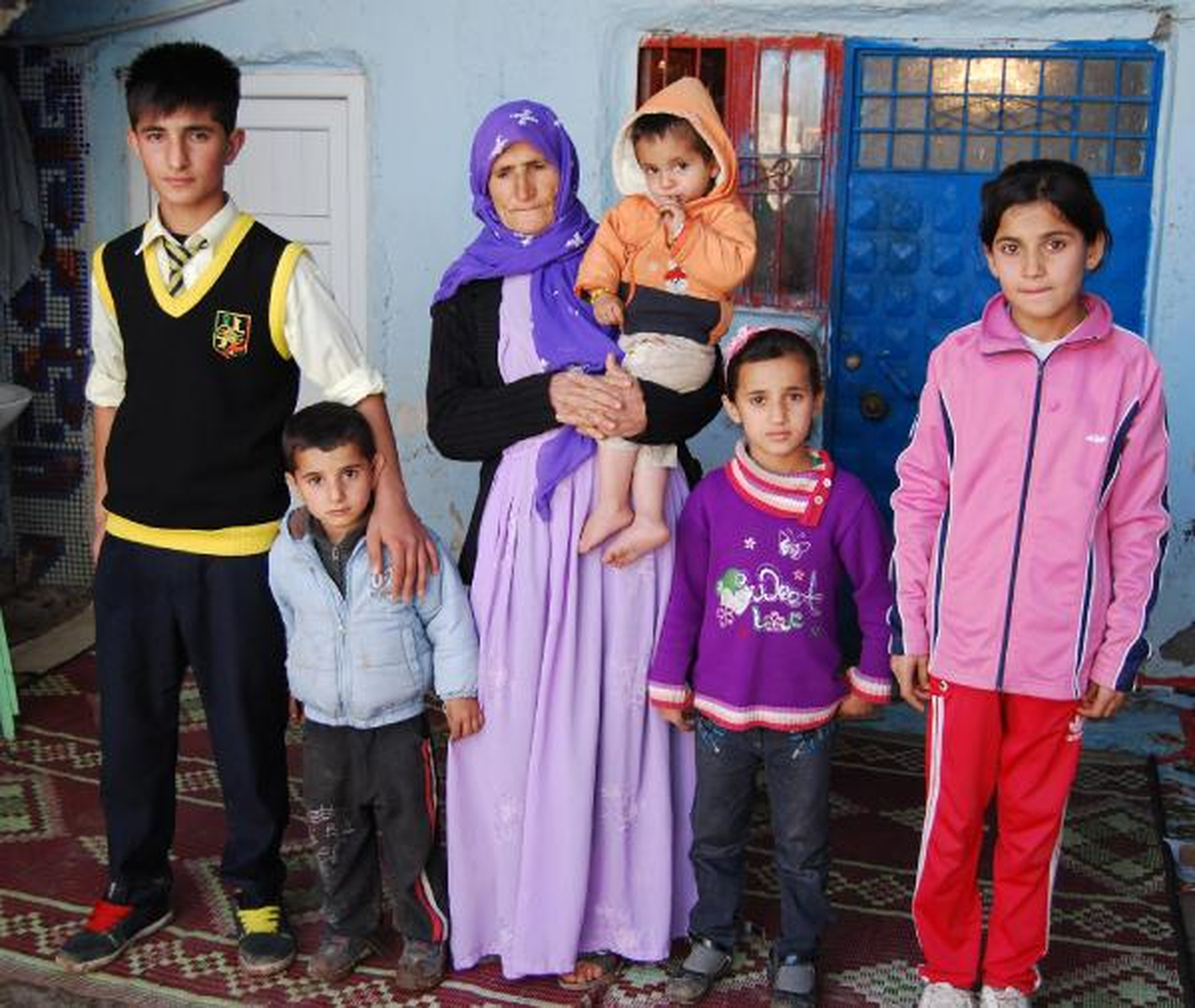 Anne ve Babaları Tutuklandı, 5 Çocuk Ortada Kaldı