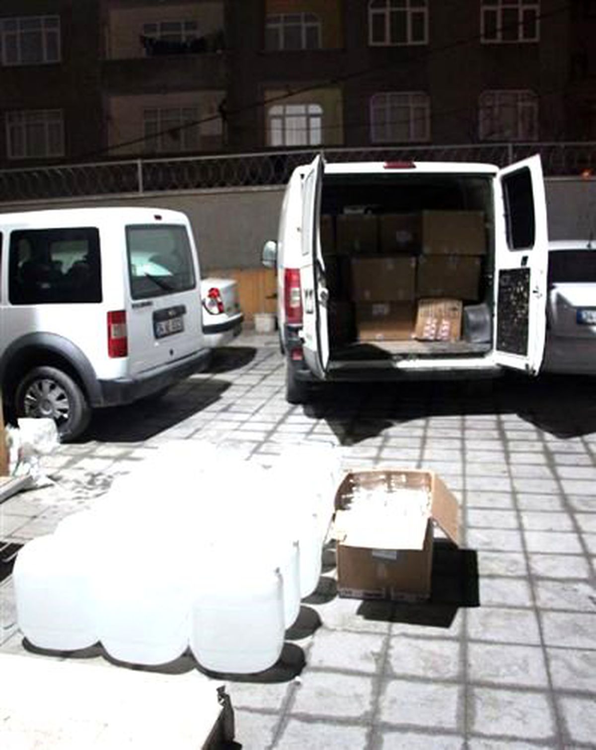Bağcılar\'da 2100 Litre Etil Alkol Ele Geçirildi