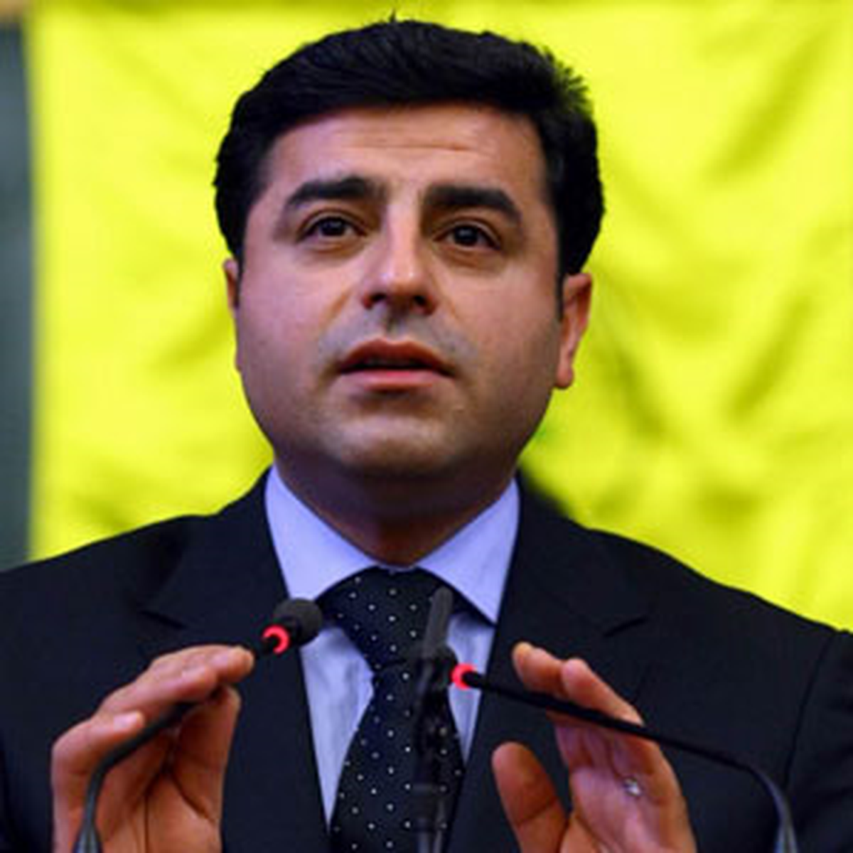"Biz Etle Tırnak Filan Değiliz" 
