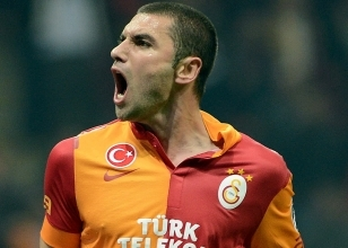 Burak Yılmaz\'dan Barral\'a Geçmiş Olsun Mesajı