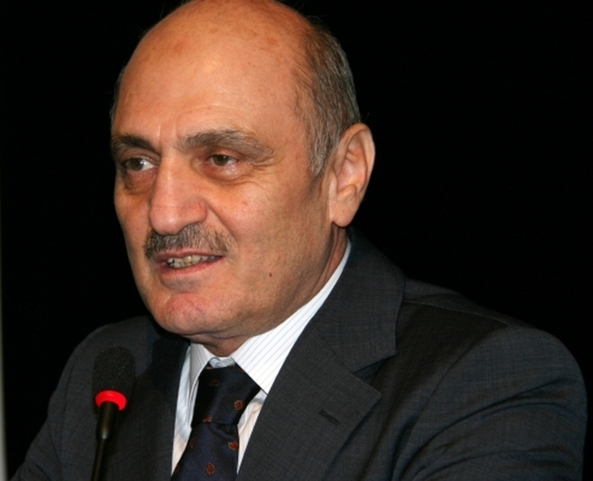 Çevre ve Şehircilik Bakanı Bayraktar.'Biz Dünyayı Mutluluğa, Refaha Kavuşturma Sorumluluğu Olan Bir...