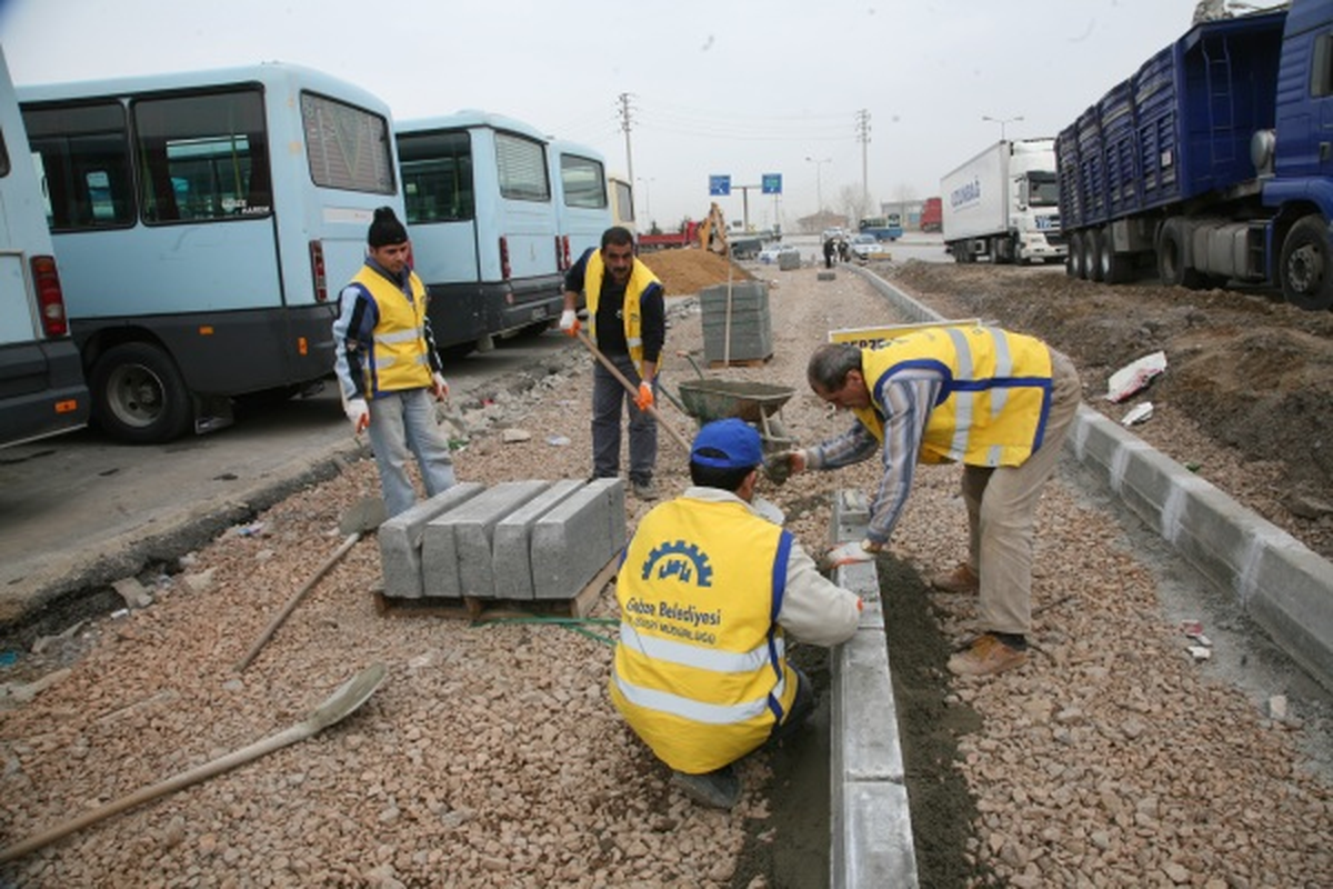 Fen İşlerinden Yol ve Kaldırım Çalışmaları