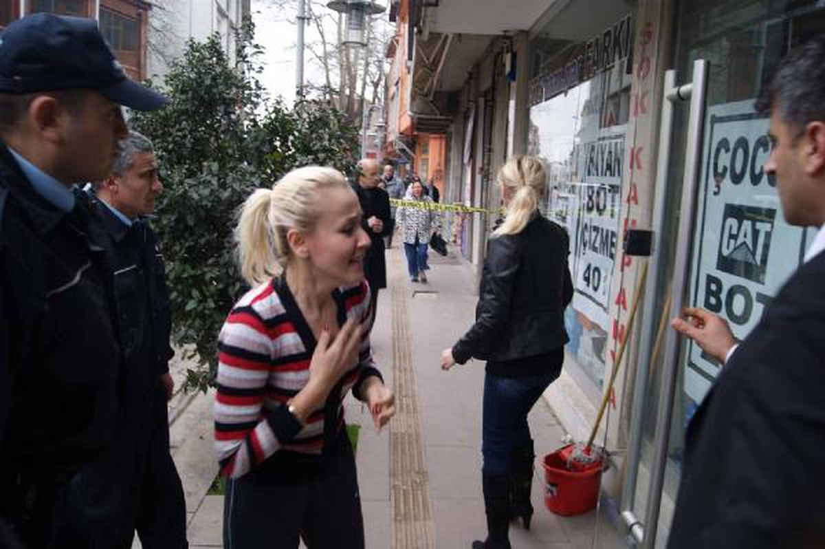 İki Kız Kardeş Ölüm Haberini Alınca Polislere "Ağabeyimiz Öldü Mü" Diye Sordu