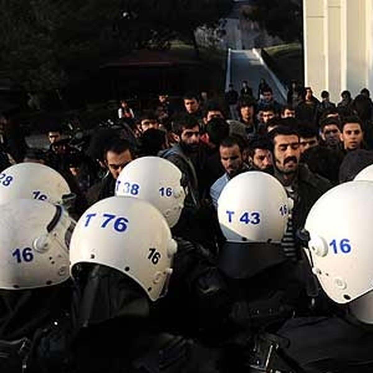 İstanbul Üniversitesi\'nde Gerginlik