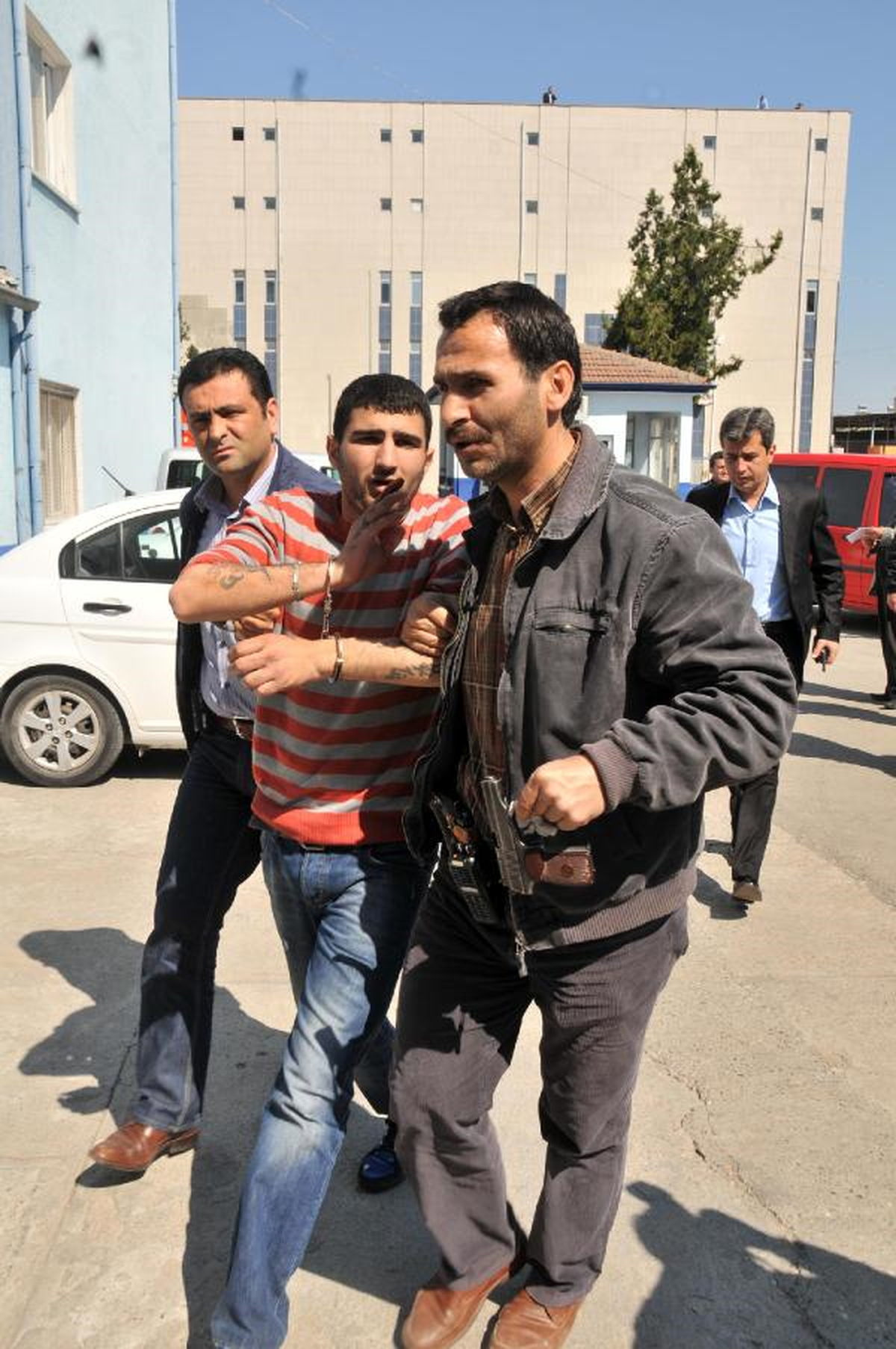 Kasaya Ulaşamayınca Televizyonları Çaldılar