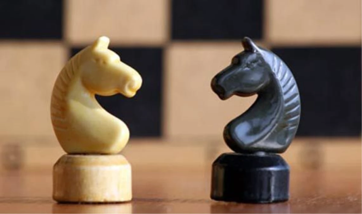 Lapseki\'de Satranç Turnuvası