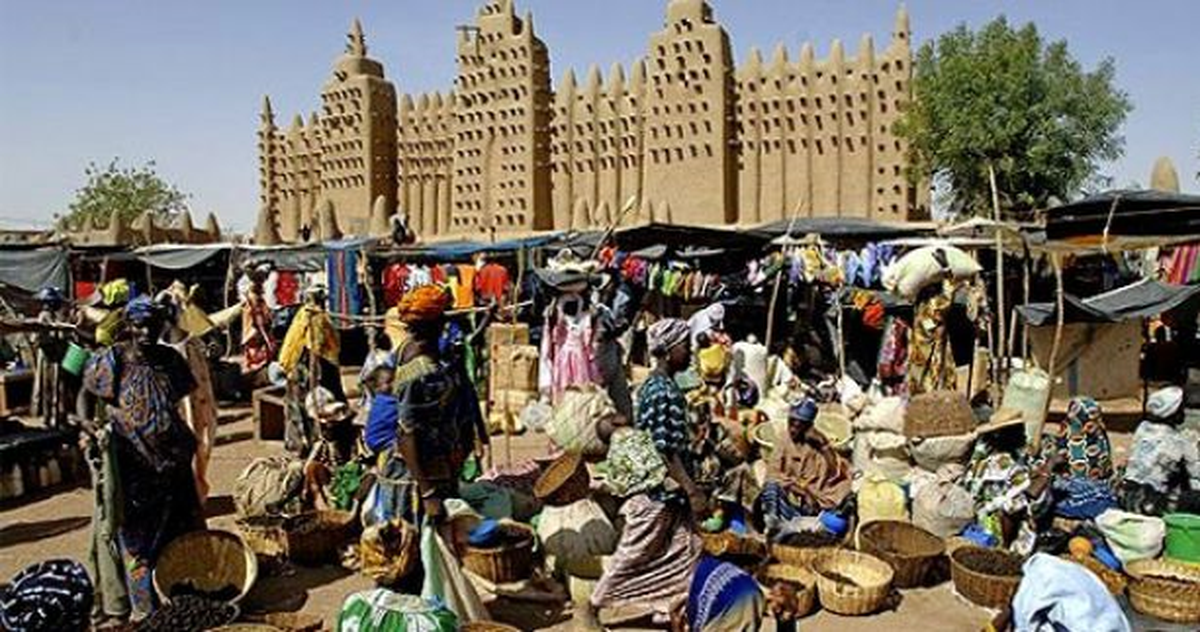 Mali\'de 430 Binden Fazla Kişi Yerlerinden Edildi