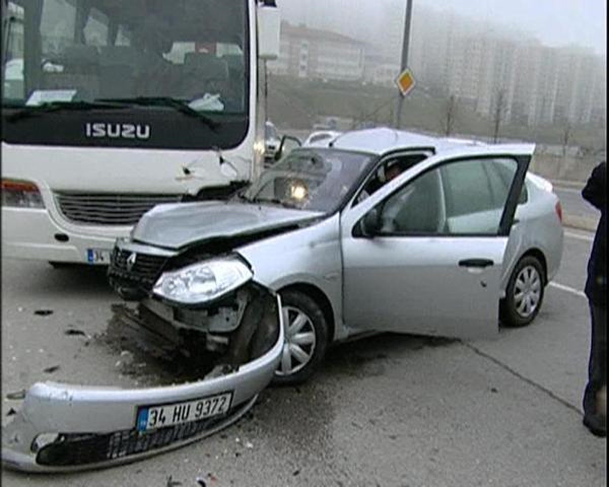 Maltepe\'de Trafik Kazası: 4 Yaralı