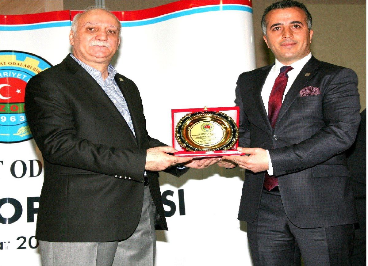 Tzob Genel Başkanı Bayraktar\'dan Aydemir\'e Başarı Plaketi