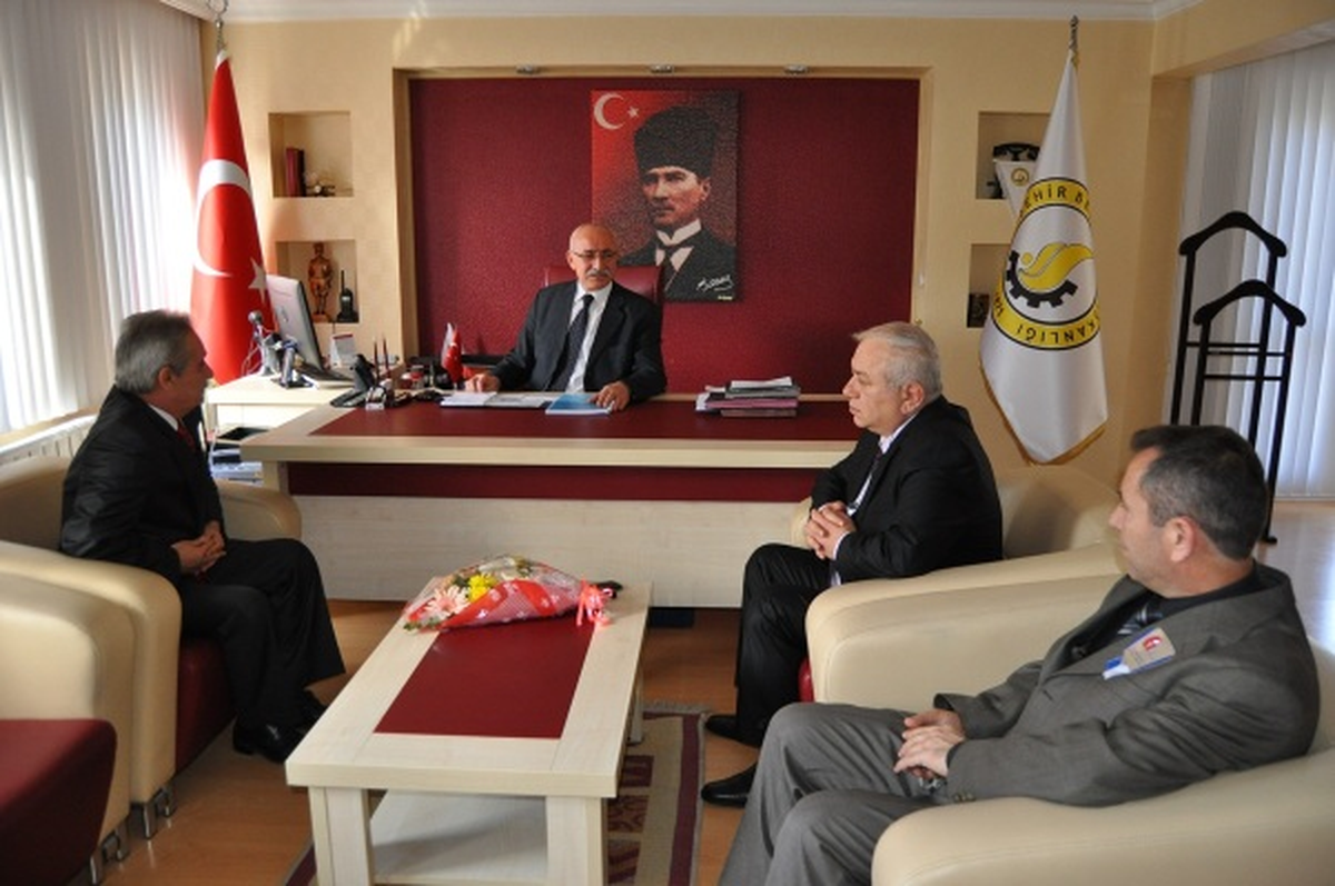 Vergi Dairesinden Başkan Çat\'a Ziyaret