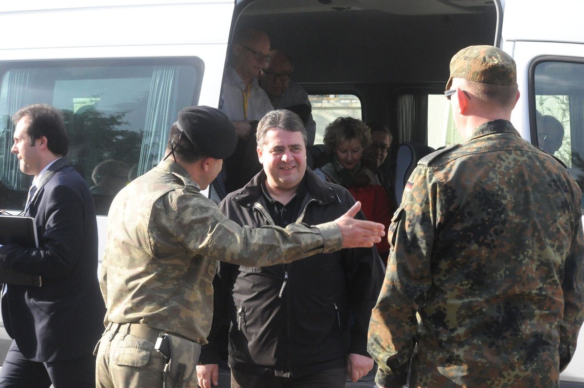 Almanyalı Muhalif Lider Gazi Kışlasında