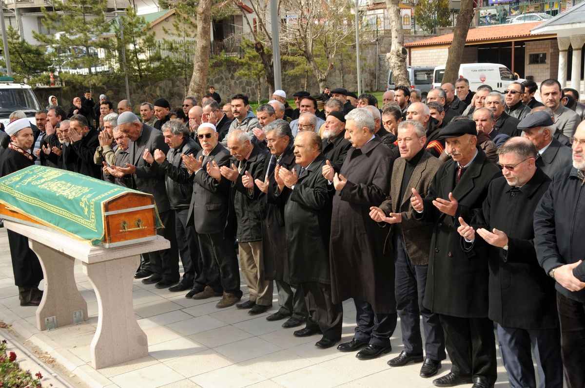 Ankara\'nın En Eski Bakkalı 85 Yaşında Vefat Etti