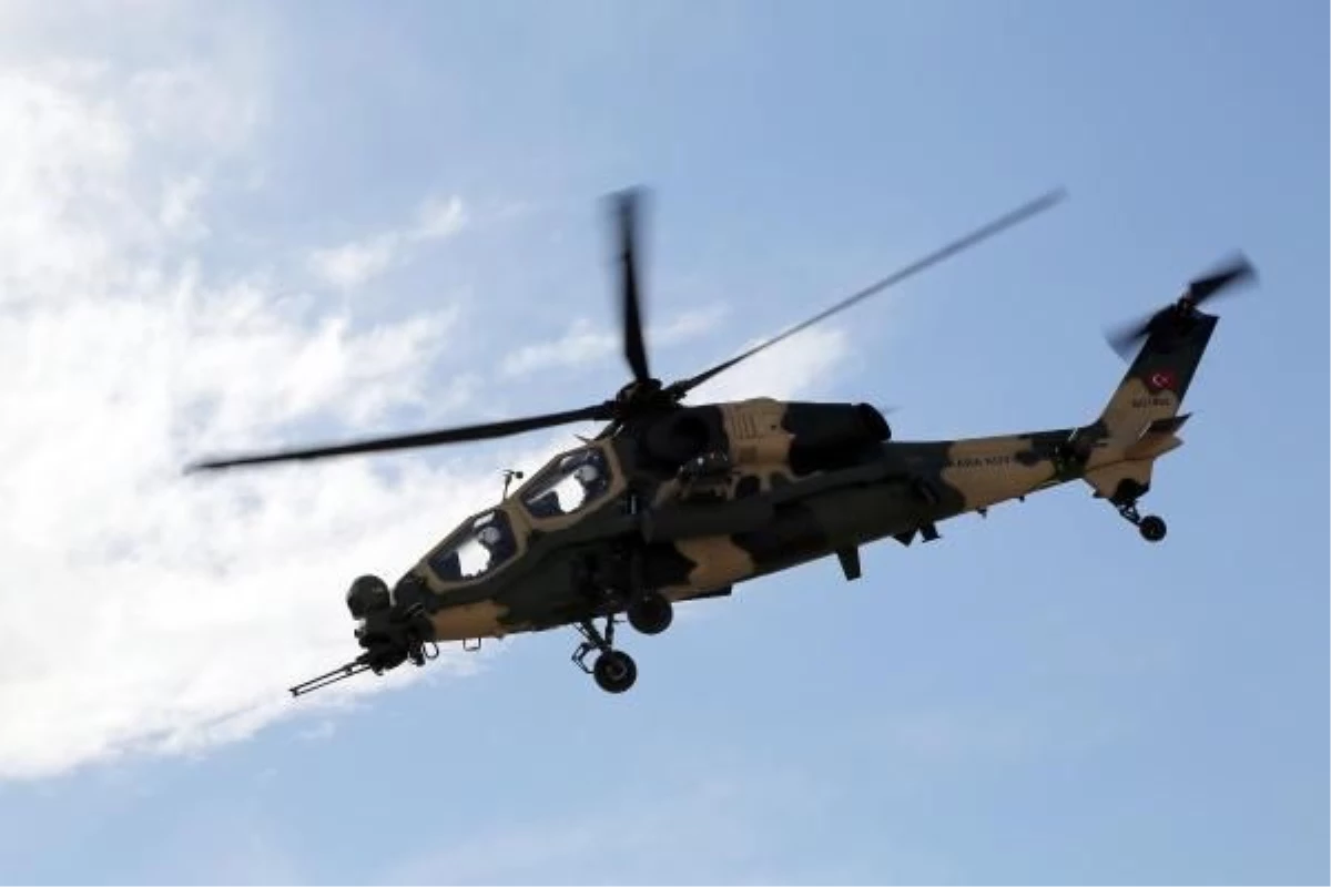 Atak Helikopterinden Savunma Komisyonu Üyelerine Nefes Kesen Gösteri
