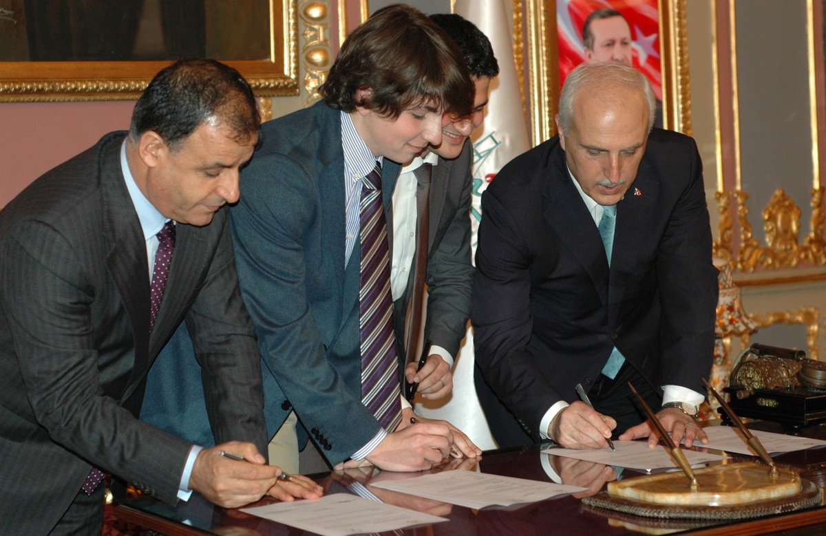 Avustralya Kültür Bakanı, Vali Mutlu\'yu Ziyaret Etti