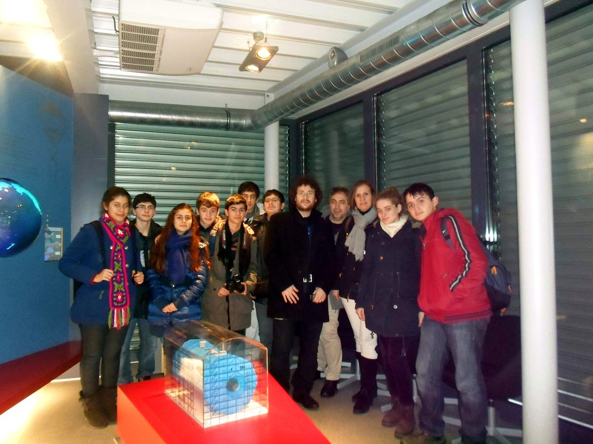 Balıkesirli Gençlerin Cern Keşfi