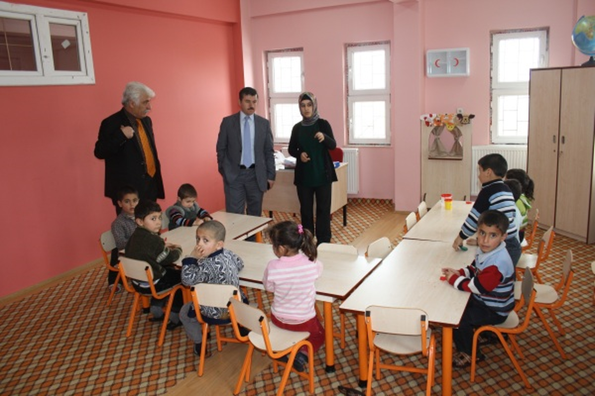 Başak\'tan Anne Eğitim Merkezi\'ne Ziyaret