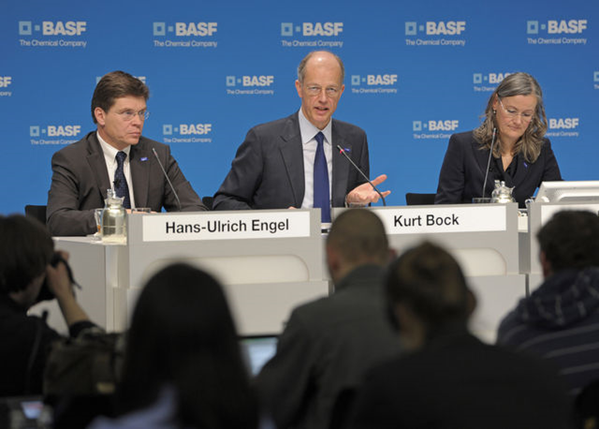 BASF, Operasyon Gelirlerini Arttırdı