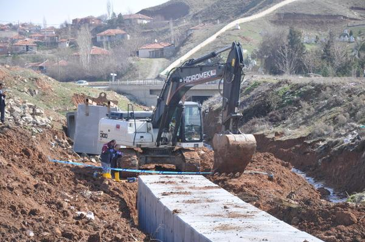 Başına Kepçe İsabet Eden Kontrol Memuru Öldü