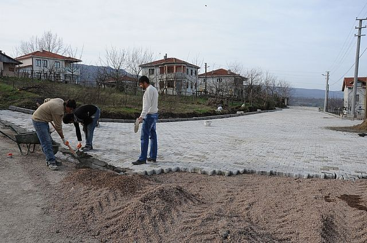 Başiskele\'de Parke Çalışmaları Devam Ediyor