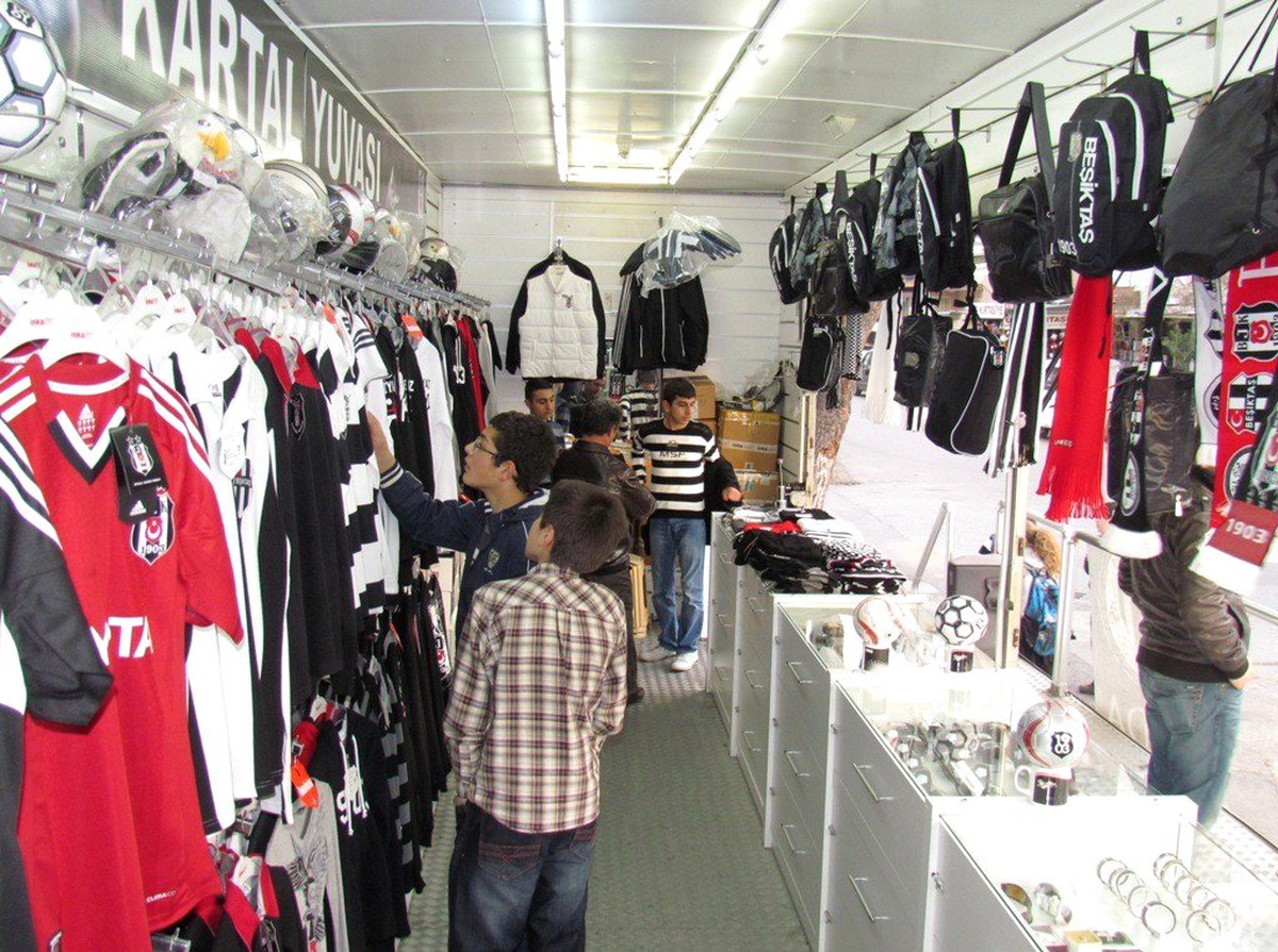 Beşiktaş\'ın Kartal Yuvası Tır\'ı Ödemiş\'te