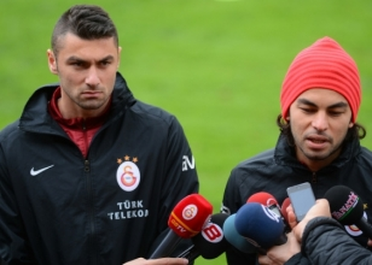Burak ve Selçuk\'un Terim Savunması