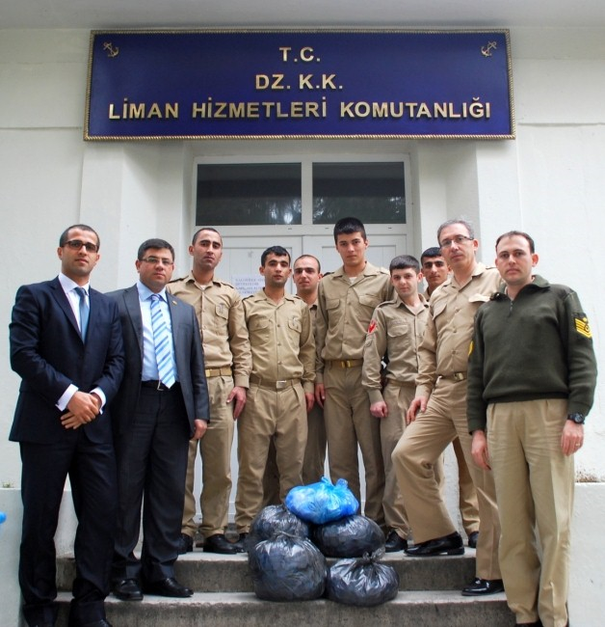 Çanakkale Boğaz Komutanlığı Mavi Kapak Bağışladı