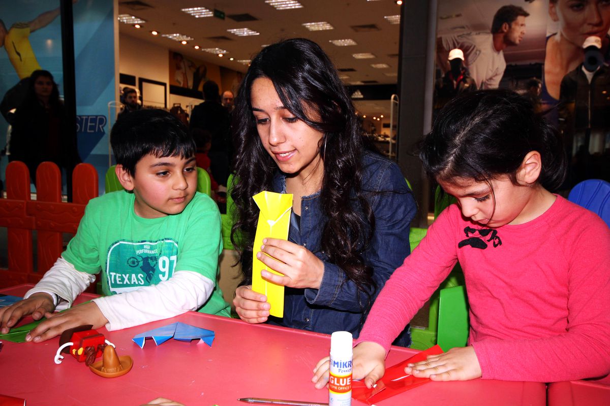 Çocuklar Alışveriş Merkezinde \'Origami\' Öğrendi