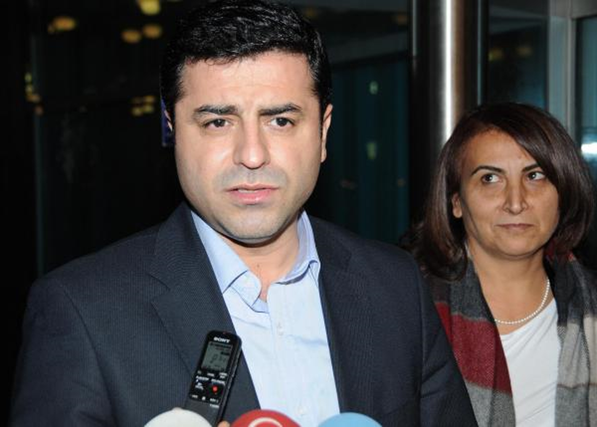 Demirtaş, "Hava Saldırıları Ciddi Tutarsızlık ve Çelişkidir"