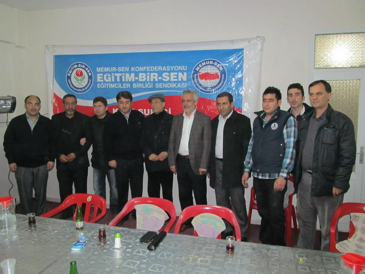 Deniz Feneri Derneği Genel Başkanı Cengiz, Eğitim-Bir-Sen\'i Ziyaret Etti