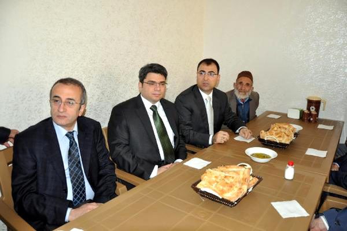 Diyarbakır Valisi: Atılan Her Molotof, Bomba Barış Sistemine Zarar Veriyor
