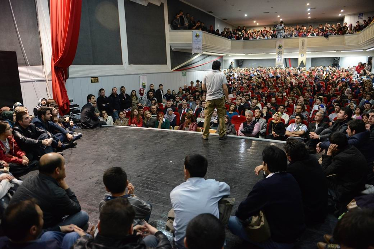 "Dünyada Hoş Görü ve Yurt Sevgisinden Tatlı Bir Şey Yoktur"