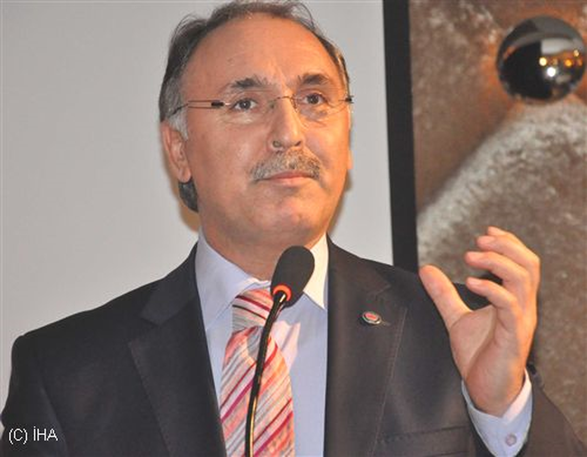 Eğitim-Bir-Sen Genel Başkan Vekili Ahmet Özer Açıklaması