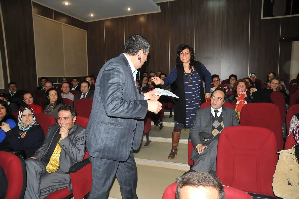 Eğitimci-Yazar Alişan Kapaklıkaya, Nazilli'de 10 Bin Kişiye Ulaştı