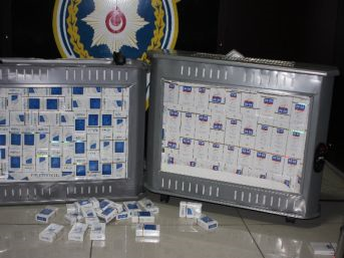 Elektrikli Sobada Gizlenmiş Bin Paket Kaçak Sigara Ele Geçirildi