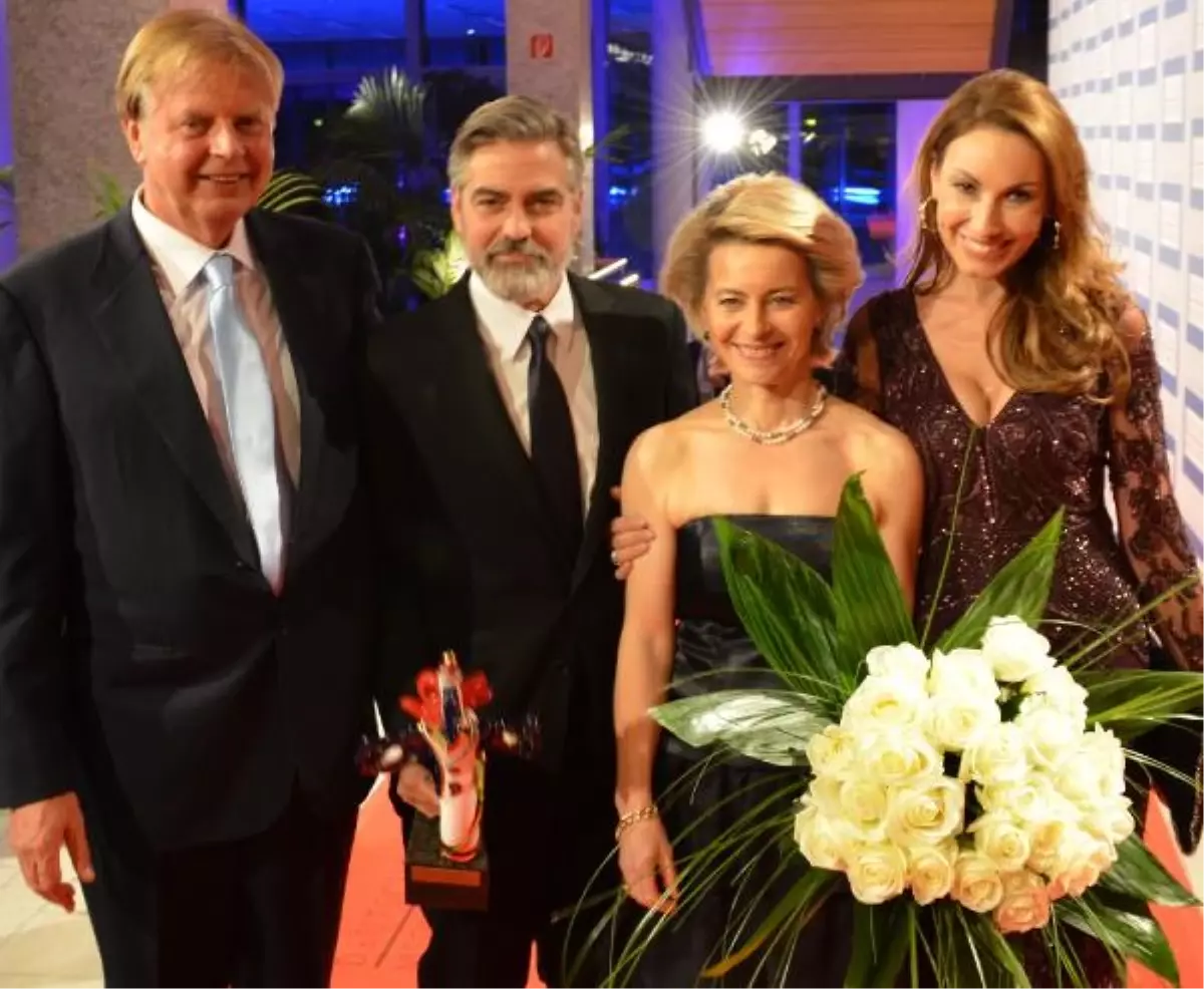 George Clooney\'e Alman Medya Ödülü Verildi