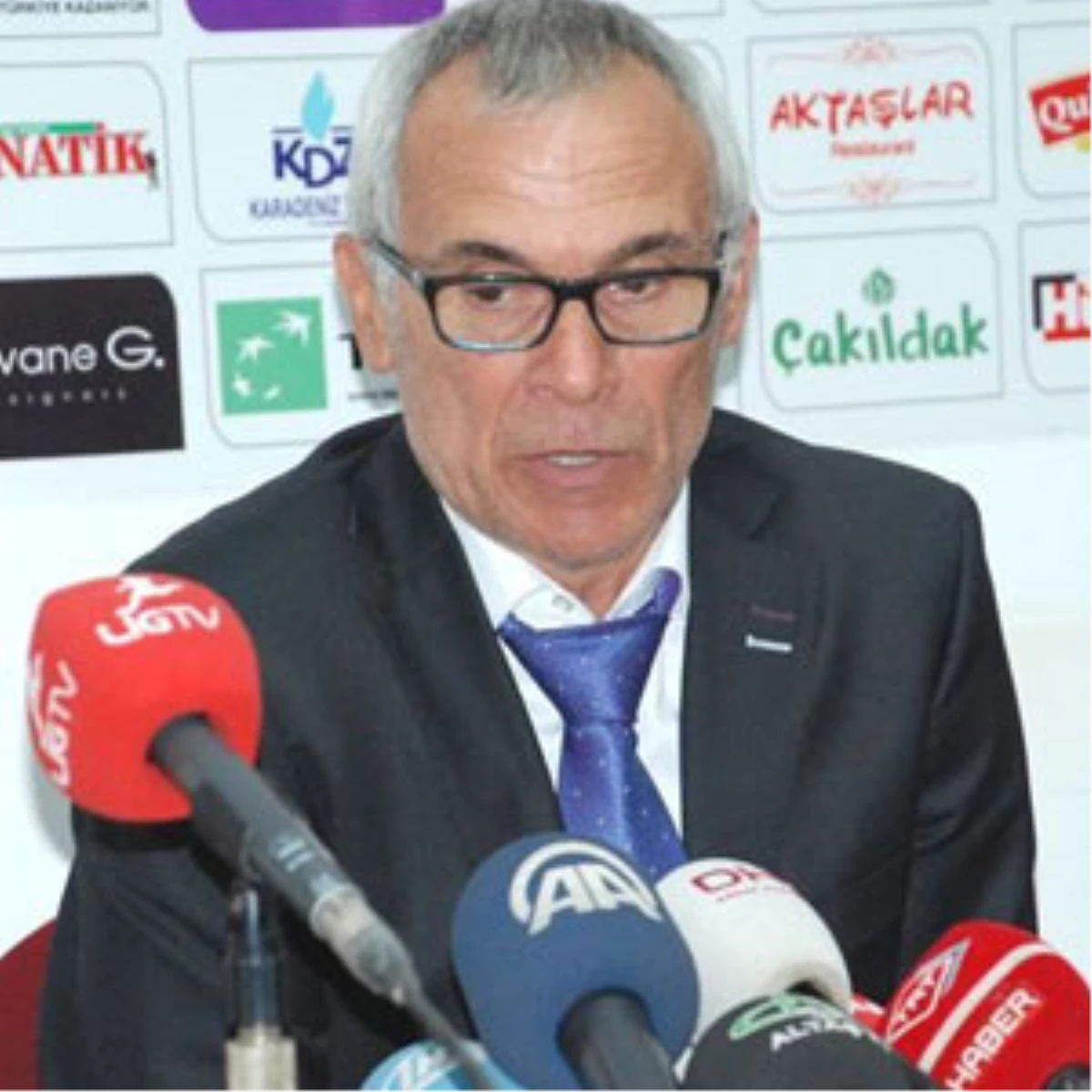 Hector Cuper, Galatasaray\'ı Tebrik Etti