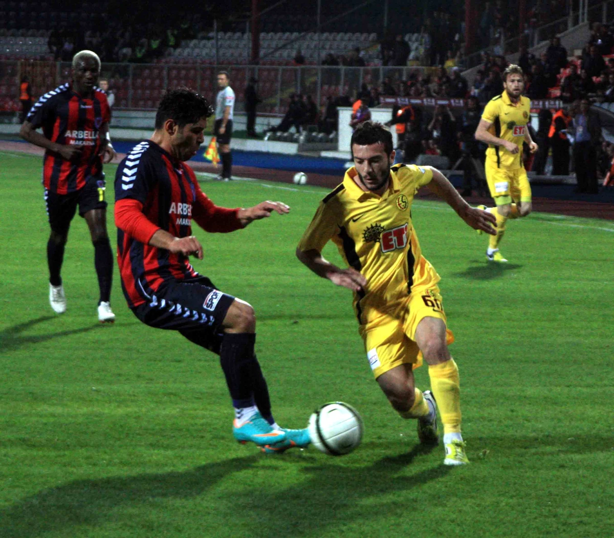 İlk Yarıda Gol Sesi Çıkmadı