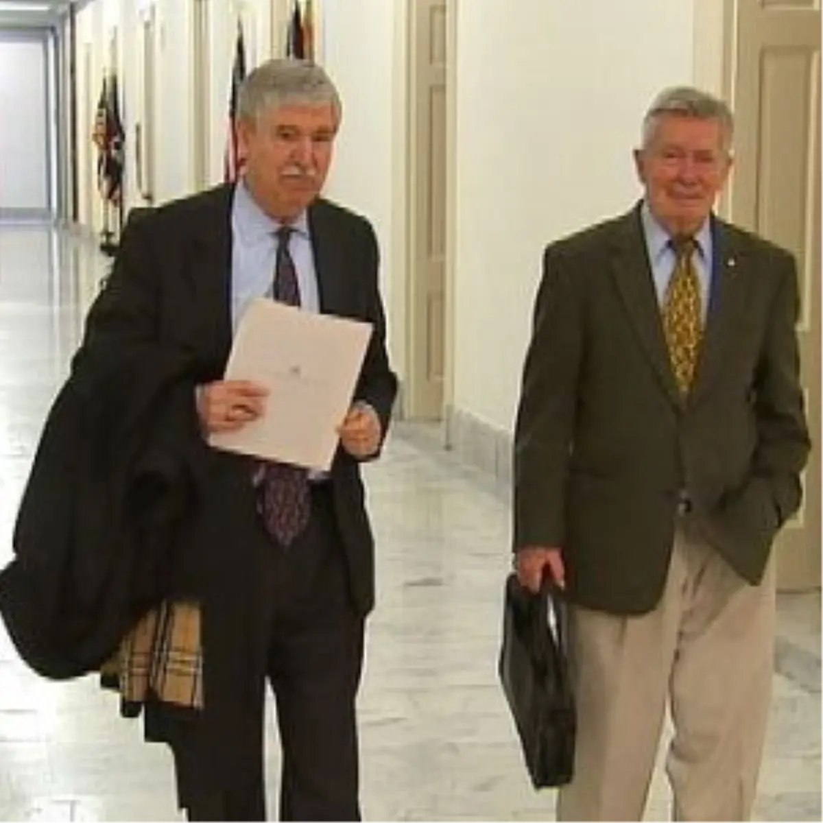 İran\'da 1979\'da Esir Alınan ABD\'li Diplomatlar: "Abd-İran İlişkileri Tekrar Başlamalı"