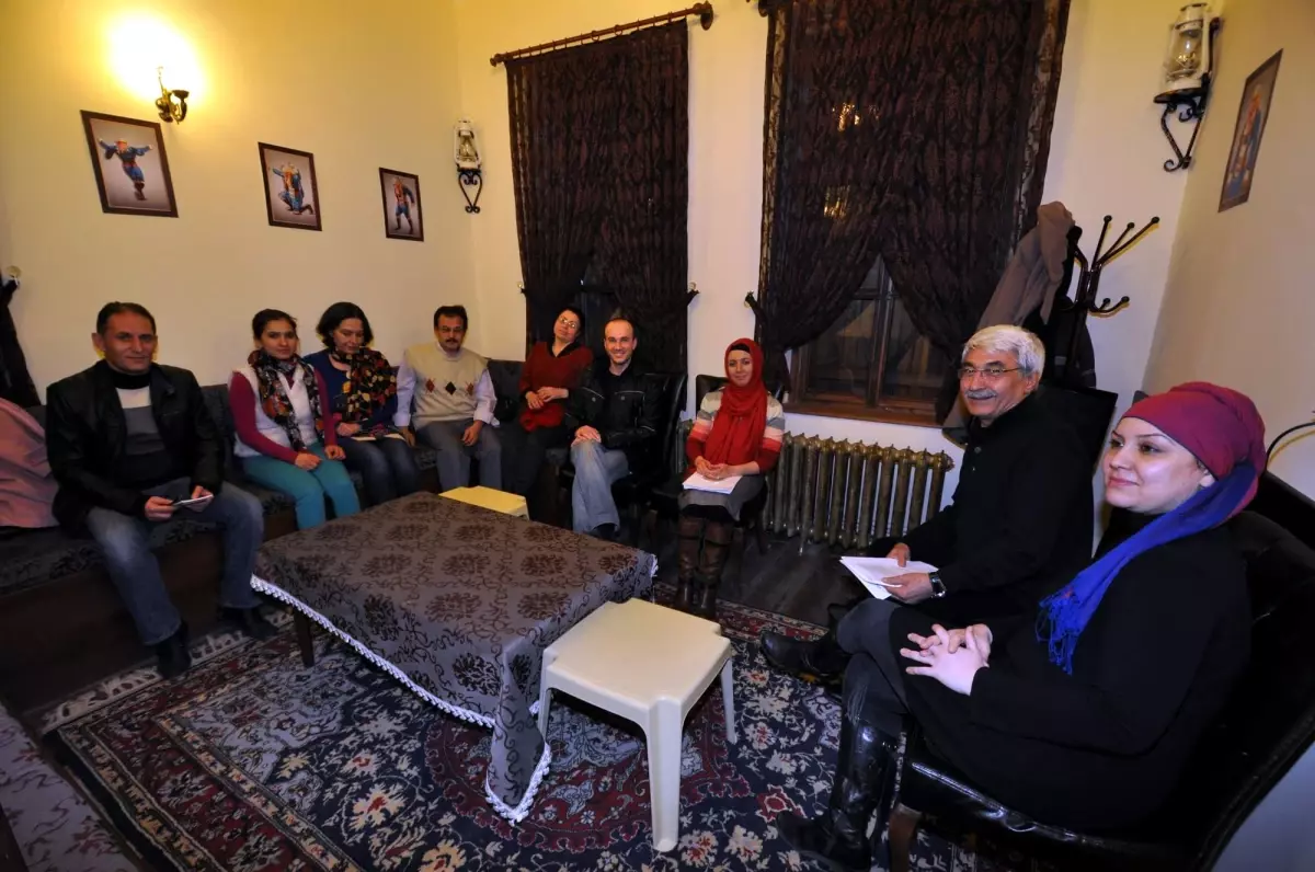 İslamoğlu Kültür ve Sanat Evinde Şiir Dinletileri İlgi Görüyor