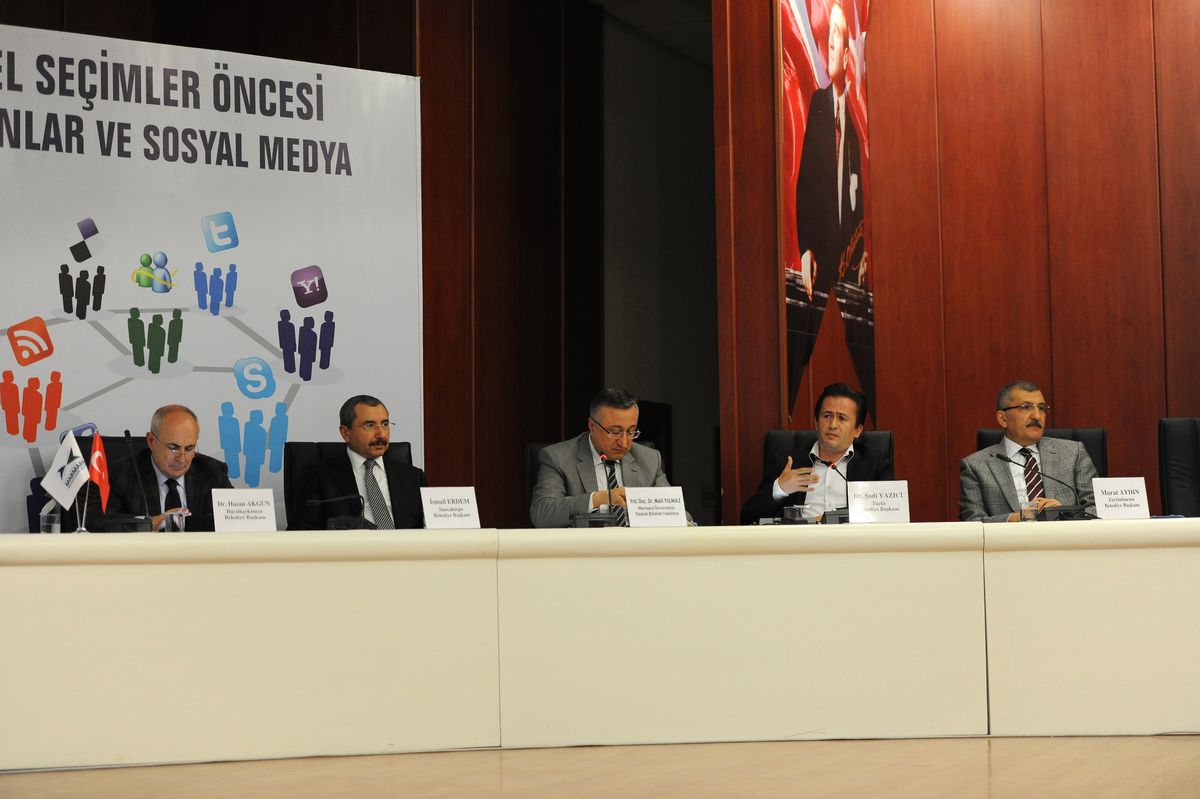 "Matbaadan Sonraki En Önemli Gelişme Sosyal Medya"