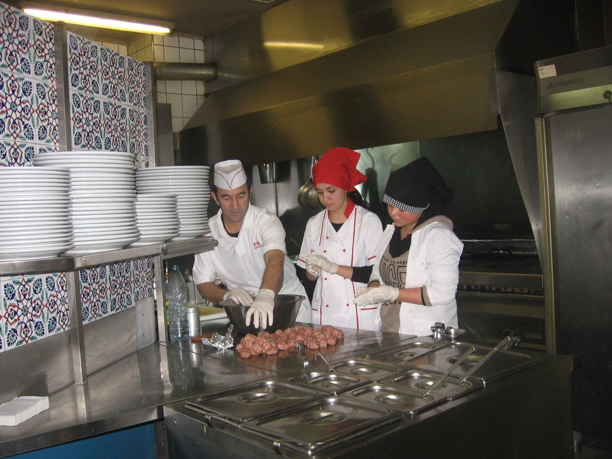 Öğrenciler Avrupa\'da Türk Mutfağını Tanıttı