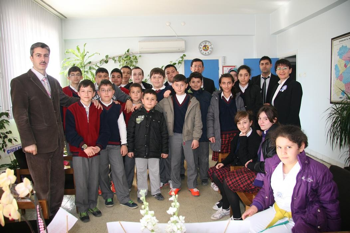 Öğrenciler Vergi Dairesine Ziyaret Etti