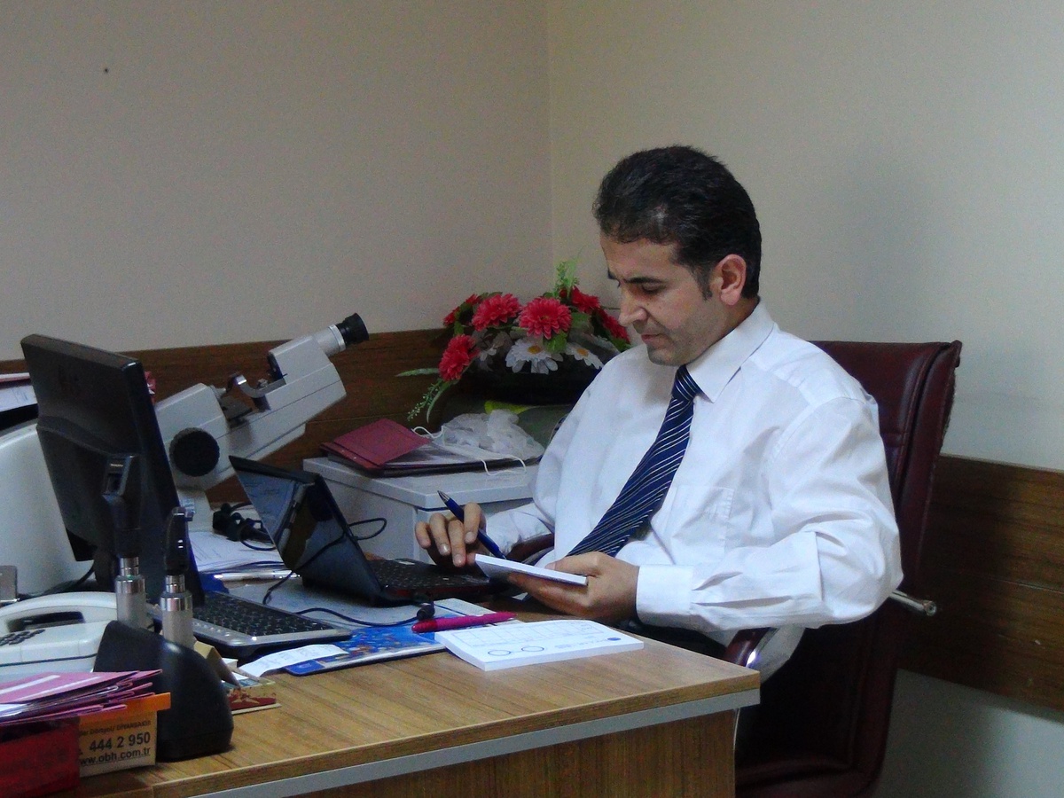 (Özel Haber) İlkokuldan Atıldı, Tıp Fakültesini İkincilik ile Bitirdi