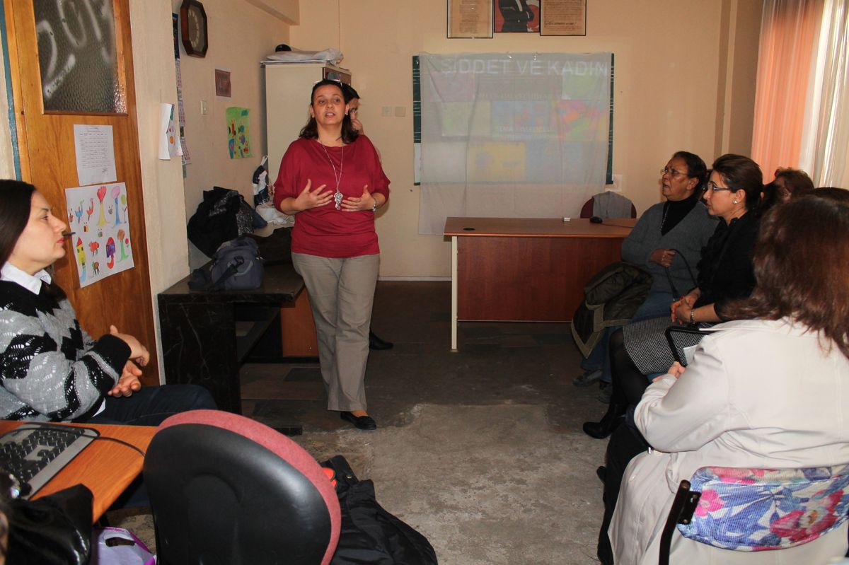 Selçuk\'ta Kadına Şiddet Semineri