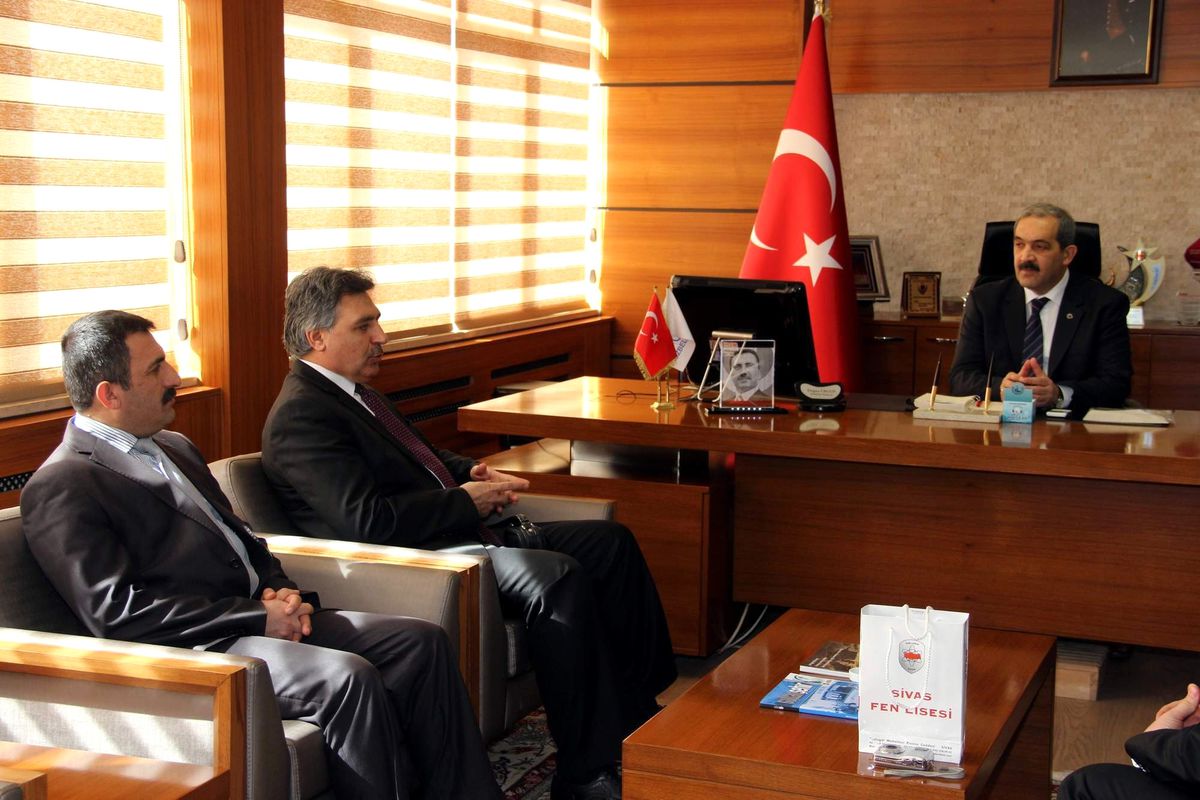 Sivas Belediye Başkanı Doğan Ürgüp\'e Fen Lisesi\'nden Teşekkür